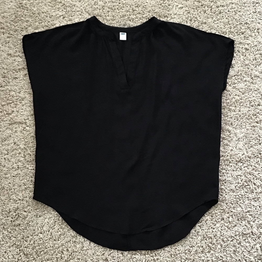 Old navy sleeveless split neck top